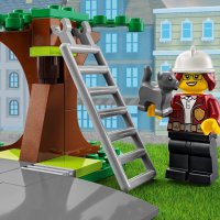 LEGO® City Fire 60320 - Пожарникарска станция, снимка 11 - Конструктори - 35671885