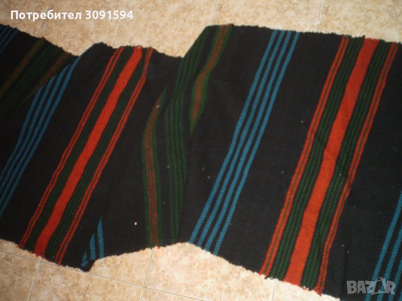 Примитивен ръчно тъкан вълнен килим Червени зелени ивици България , снимка 1
