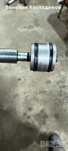 Продавам хидравличен цилиндър, снимка 1