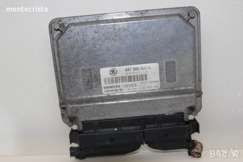 Моторен компютър ECU Skoda Fabia (2000-2007г.) 047 906 033 A / 047906033A / 5WP44193 06 / 5WP4419306, снимка 1