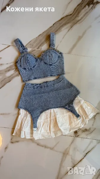 Страхотен дънков комплект пола и топ с камъчета , снимка 1