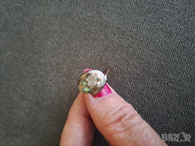 Дамски пръстен с инкрустирани цветни седефчета, снимка 4 - Пръстени - 41895924