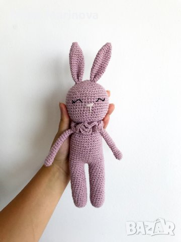 Зайче ръчна изработка, подарък за бебе, розово зайче, бебешка дрънкалка, плетена играчка, снимка 4 - Други - 40227587