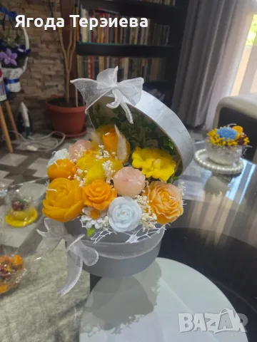 Кутии с цветя от восък, снимка 2 - Ръчно изработени сувенири - 55939102