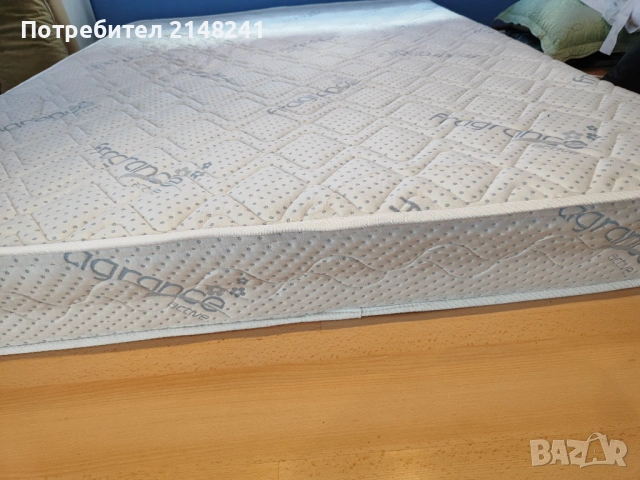 Подарявам матрак  на ТЕД с мемори пяна и покет пружини.Лавандула  мемори144/190 ,много запазен. 