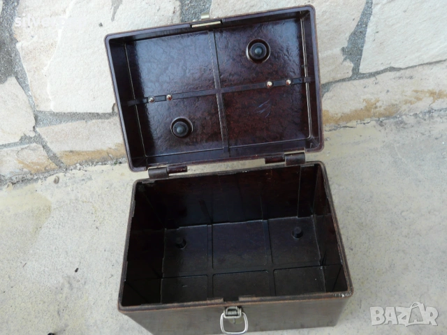  Стара масивна бакелитова кутия , снимка 4 - Други ценни предмети - 53815083