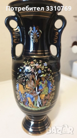 Красиви порцеланови вази с кобалт и злато. 