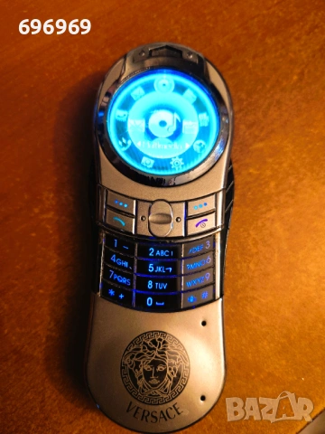 Versace v8 - телефон с две сим карти de lux 2 Gb , снимка 5 - Телефони с две сим карти - 53380998