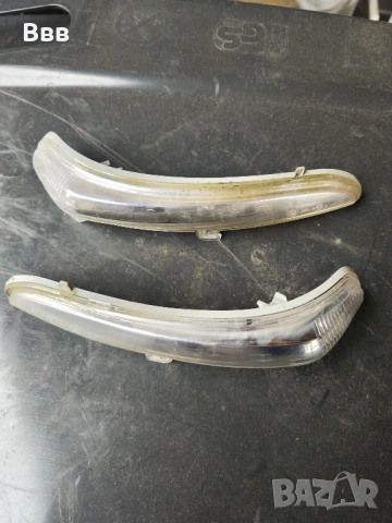 Мигачи в огледалата на Citroen C3