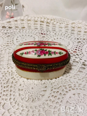 порцеланова кутия за бижута, снимка 1