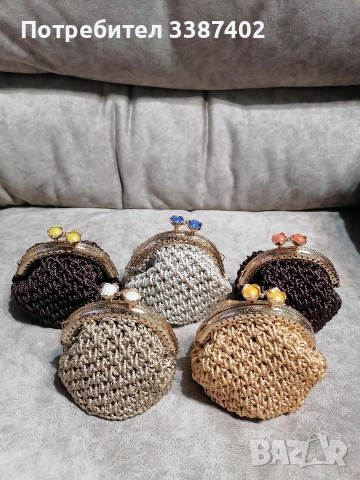 малки симпатични портмонета, подходящи за подарък, ръчно изплетена с много любов , снимка 3 - Портфейли, портмонета - 52866716