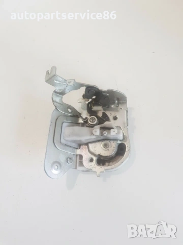 Заключващ механизъм за задна дясна врата за Mazda 5 2.0D (2007), снимка 2 - Части - 53700470