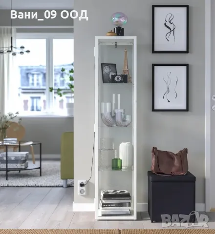 Висока витрина с осветление , снимка 2 - Секции и витрини - 49077799