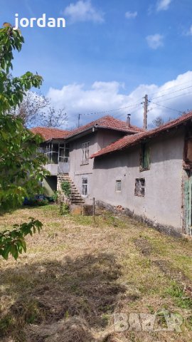 Продавам къща с двор в село Нисово , снимка 3 - Къщи - 40671034