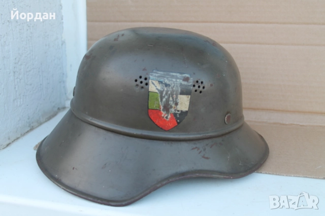 Немска каска ''Luftschutz'' за ''БА''  ''ПВХЗ'' 