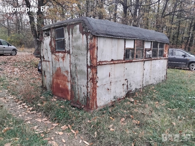 Продавам изключително здрав военен фургон, подходящ за всякакви нужди 