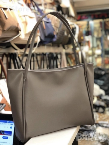 Класическа дамска чанта, снимка 5 - Чанти - 52583898