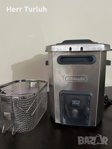 Продавам фритюрник De’Longhi PremiumFry F44532CZ – 3200 W, 5 литра
