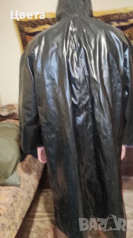 Гумиран дъждобран