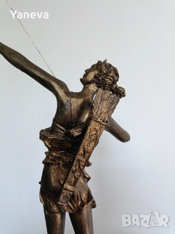 Диана , богиня на лова, природата и луната в  поза на ловджийка с лък и стрела. , снимка 16 - Статуетки - 52553361