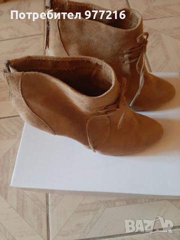 Дамски боти от естествен велур, снимка 3 - Дамски боти - 36394474