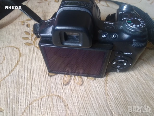 Предлагам готина фото камера Soni Cyber shot SX350, снимка 3 - Камери - 51211112