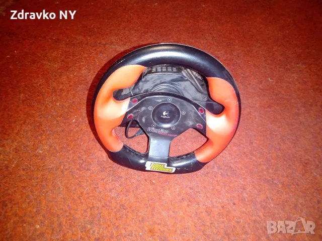 Продавам аксесоари за стари компютърни игри. 