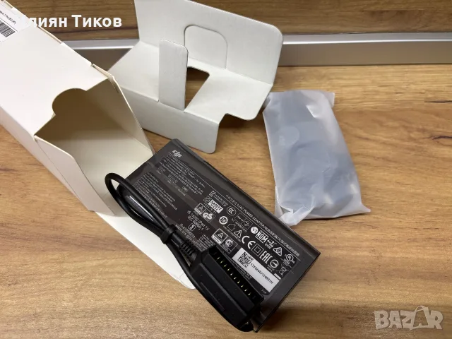 Оригинално зарядно за батерии на DJI Mavic 2 Pro charger, снимка 2 - Дронове и аксесоари - 56091771