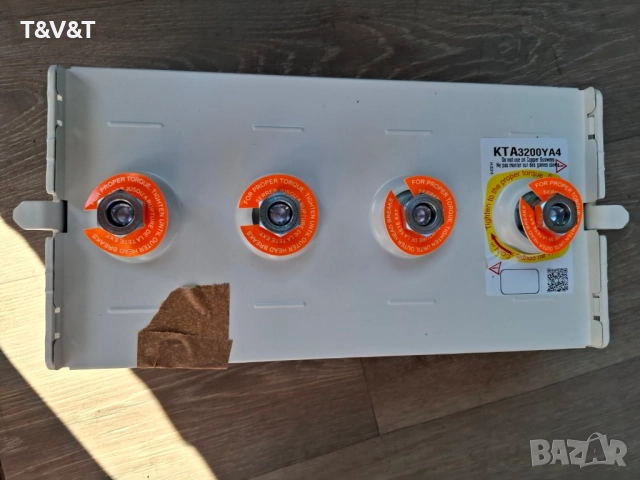 Електро елементи шина тип КТА 3200YA4, конзола МЦГ951, изолатор ИНПК20