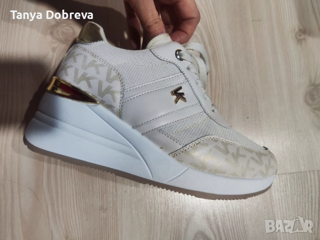 Дамски маратонки 