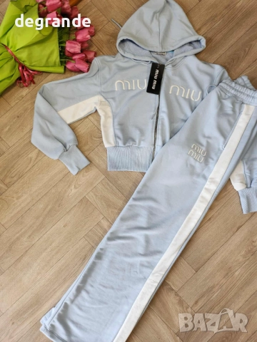 Син Ватиран дамски комплект MiuMiu , снимка 2 - Комплекти - 51869282