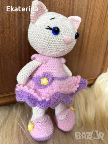 Ръчно плетена играчка коте, снимка 3 - Плюшени играчки - 50335340