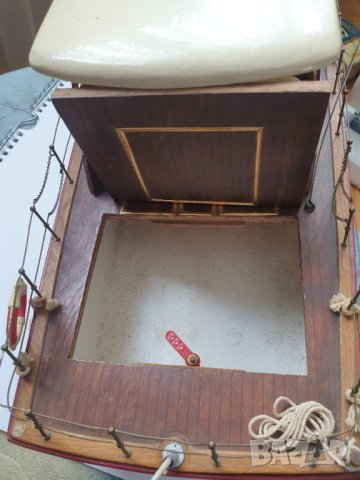 Модел на кораб Constellation 1966 година, снимка 9 - Колекции - 40974993