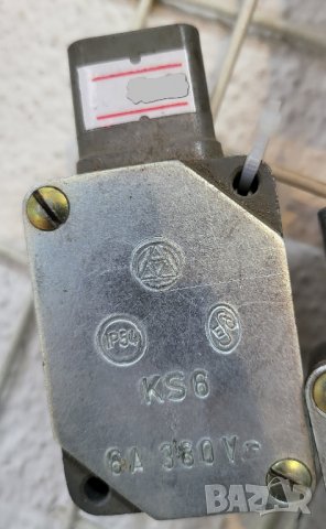   Чешки краен изключвател, крайни изключватели  с ролка KS6 F 01 с мини бутон ч. 1 нз к-т 6А380V~