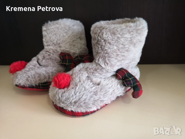 Пухкави коледни пантофи с мотив на еленче,червен нос,карирани детайли, номер 24-25 унисекс