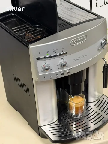 Кафемашина кафе автомат delonghi magnifica с гаранция, снимка 3 - Кафемашини - 55882226