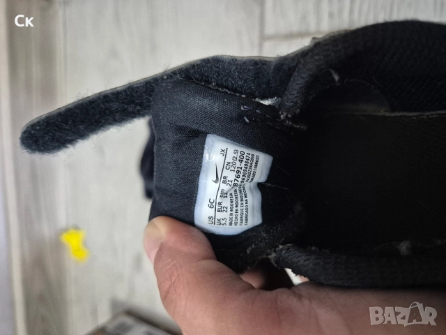 Маратонки Nike, снимка 3 - Детски маратонки - 51948896