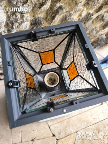 Продавам градинска лампа за парапет , снимка 2 - Настолни лампи - 53428601