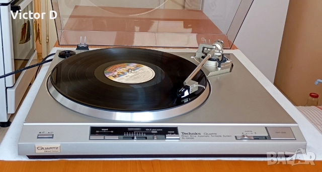 Technics SL-QX300 - Грамофон Direct Drive Quartz , снимка 3 - Грамофони - 51837919