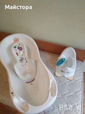 Бебешка вана,стойка,термометър и гърне 