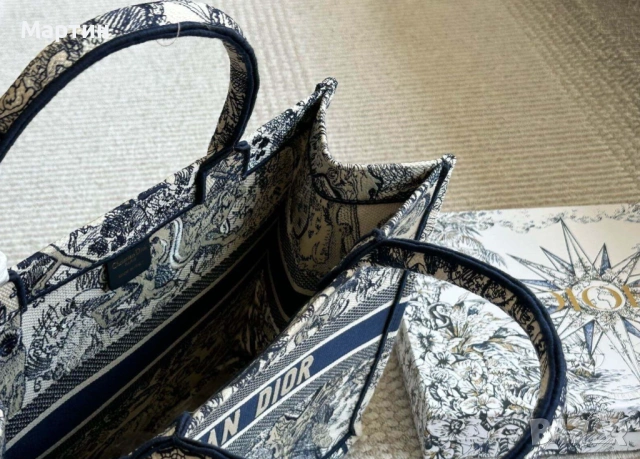 Дамска чанта Christian Dior, снимка 8 - Чанти - 53812338