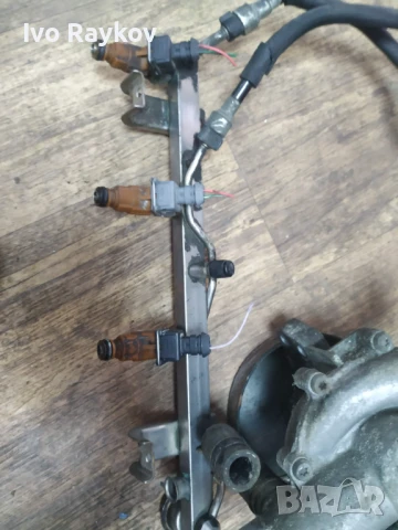 Бензинова реика и инжектори за SAAB 93 , saab 95 , 962069 ,BOSCH 0280156023 