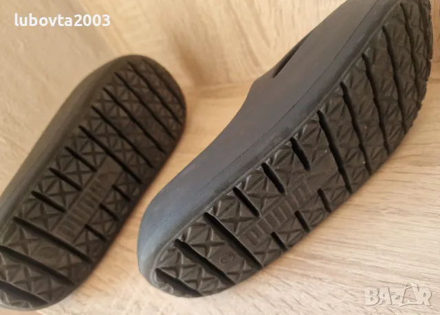 37/38 номер PUMA дамски черни оригинални чехли , снимка 4 - Чехли - 47516846