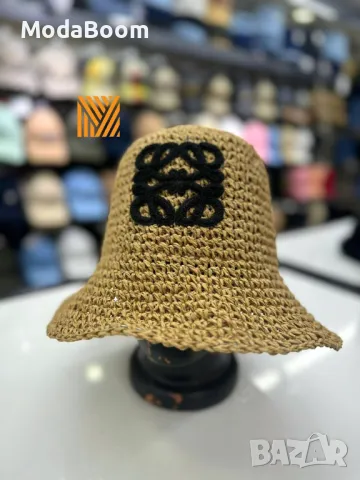 Loewe дамски шапки Различни цветове , снимка 5 - Шапки - 48842003