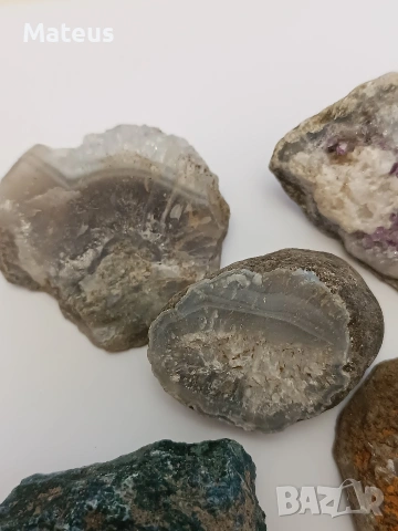 Лот Минерали, снимка 4 - Колиета, медальони, синджири - 53801385