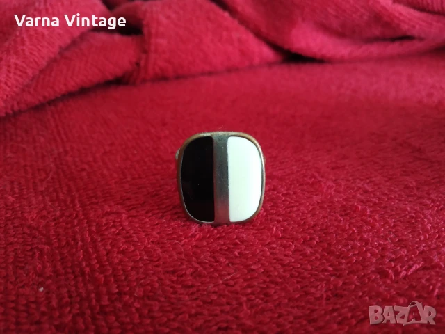 Дамски винтидж пръстен. емайл.