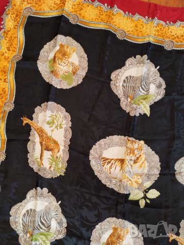 Нов италиански естествена коприна шал roccobarocco made in Italy ново състояние, снимка 8 - Шалове - 40005111