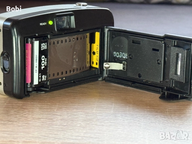 Polaroid 370 Date Auto Focus – моментен фотоапарат, снимка 3 - Фотоапарати - 52868310