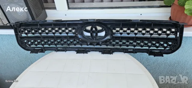 Предна решетка за Toyota Rav 4, снимка 3 - Части - 50070937