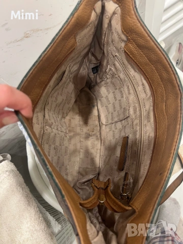 Michael Kors оригинална чанта, снимка 8 - Чанти - 48709471